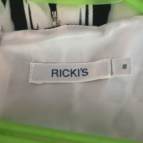 Ricki’s summer dress. - Picture 3 of 3